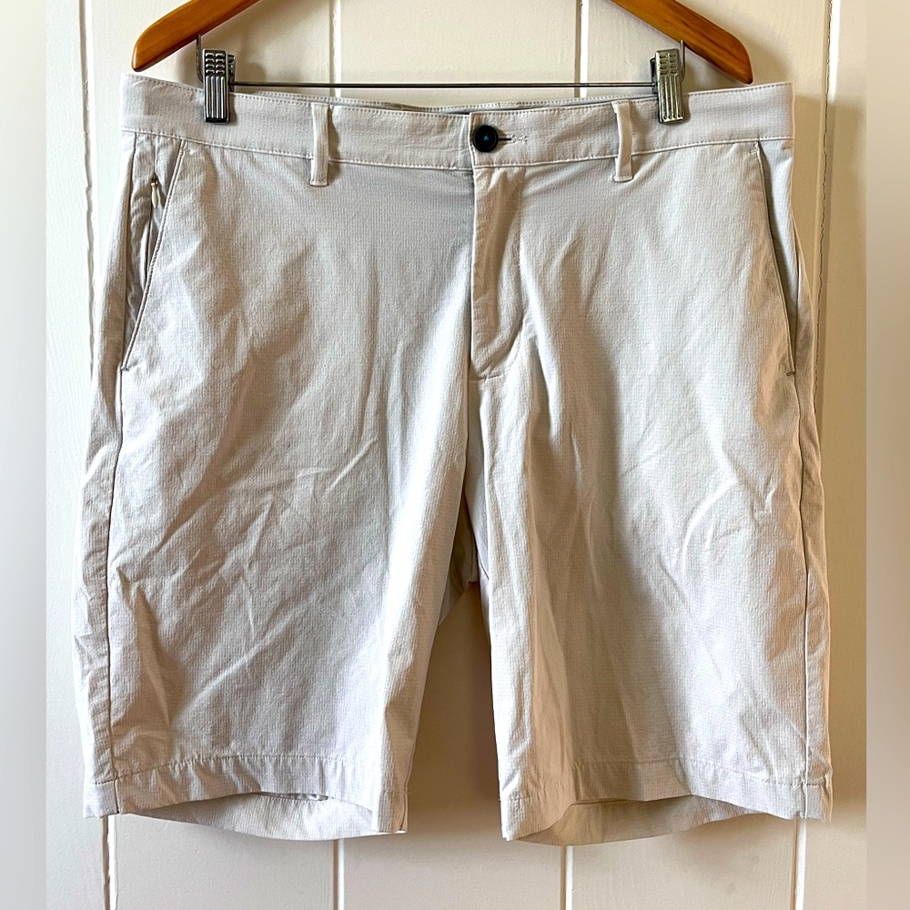 ⚠️Last Chance⚠️ Tommy Bahama Men's Stone Khaki Relax Nylon Shorts Size 32